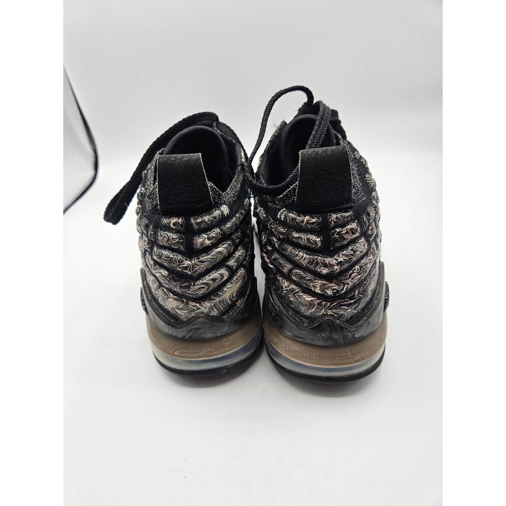 Nike‎ LeBron XVII (17) Kids Basketball Shoe Gray/Black Size 6Y - Picture 4 of 14